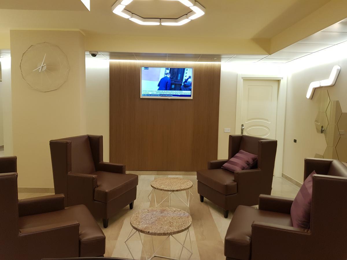 莫泰2号酒店 托尔托纳 外观 照片