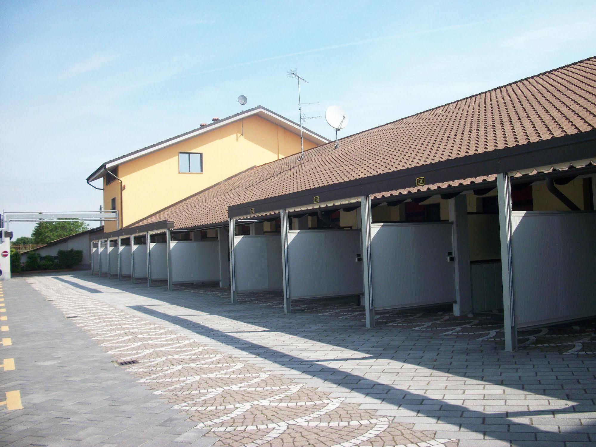莫泰2号酒店 托尔托纳 外观 照片